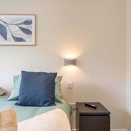 Stylish 2 Bedroom Apartments In Derby Exterior photo