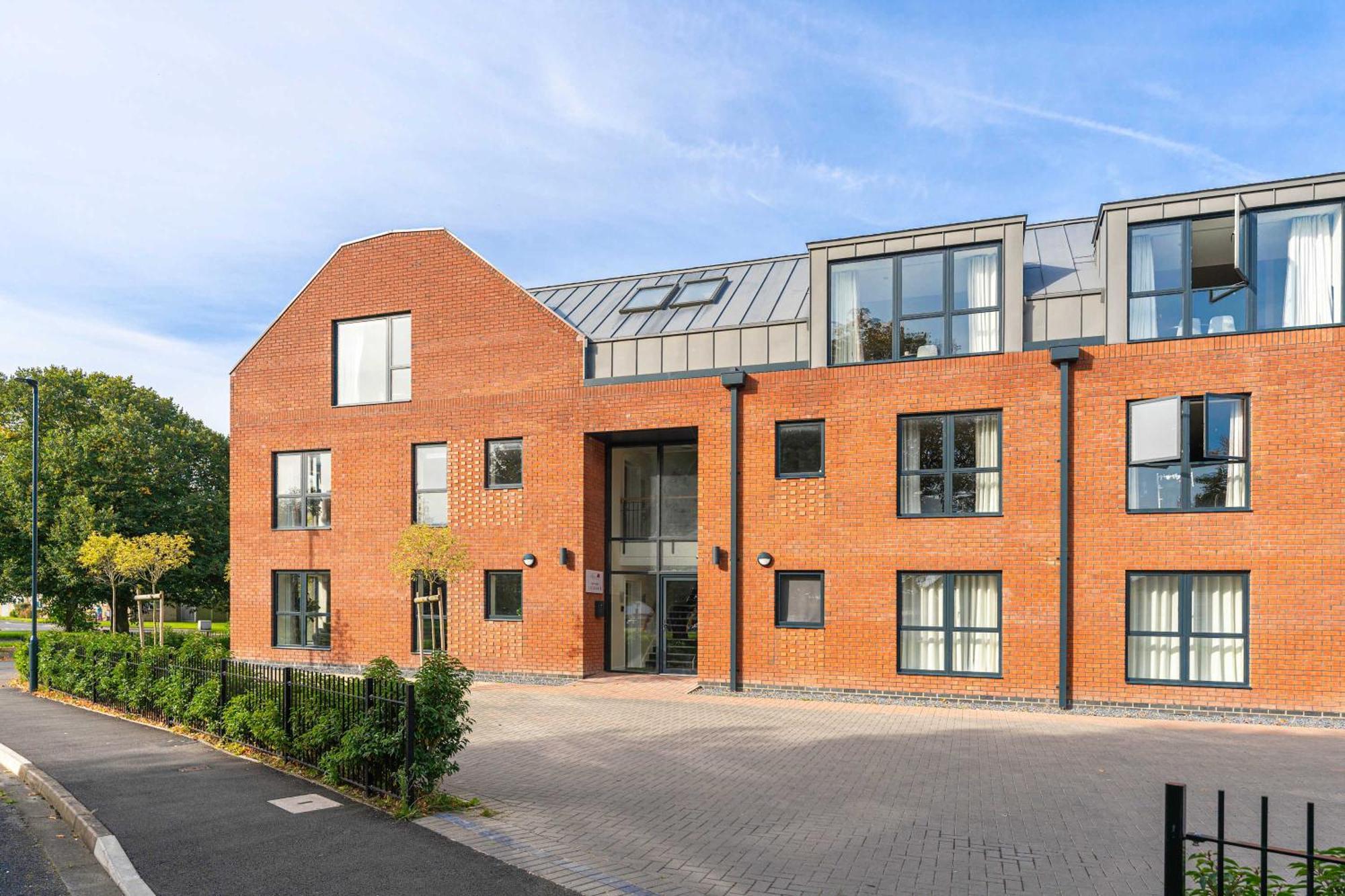 Stylish 2 Bedroom Apartments In Derby Exterior photo